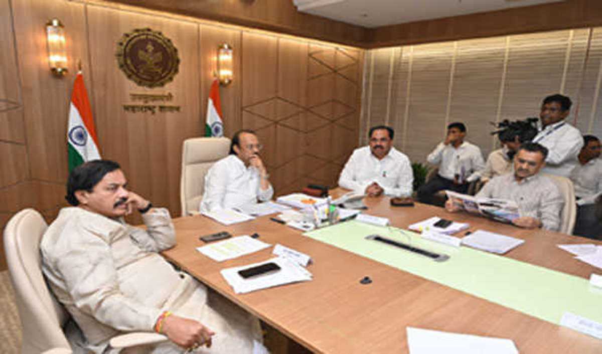 महाराष्ट्र की महत्वपूर्ण विकास परियोजनाएं धन के अभाव में नहीं रुकेगी : अजित पवार